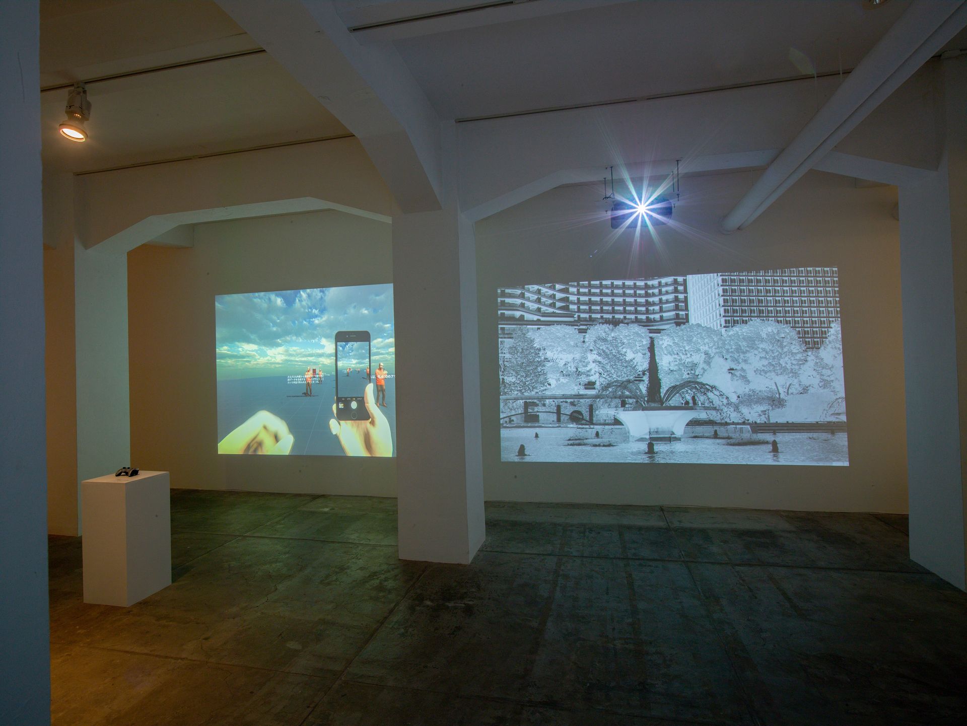  αM＋ vol. 2 わたしの穴 美術の穴  「地底人とミラーレス・ミラー」 　 パート 2:「ミラーレス・ミラー」 - 19