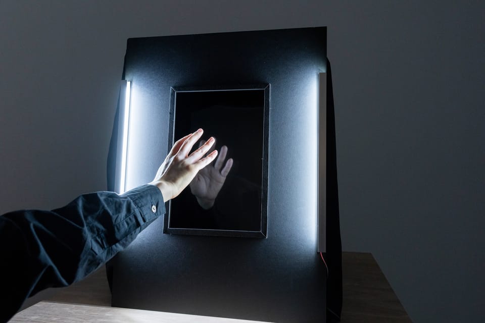  αM＋ vol. 2 わたしの穴 美術の穴  「地底人とミラーレス・ミラー」 　 パート 2:「ミラーレス・ミラー」 - 29